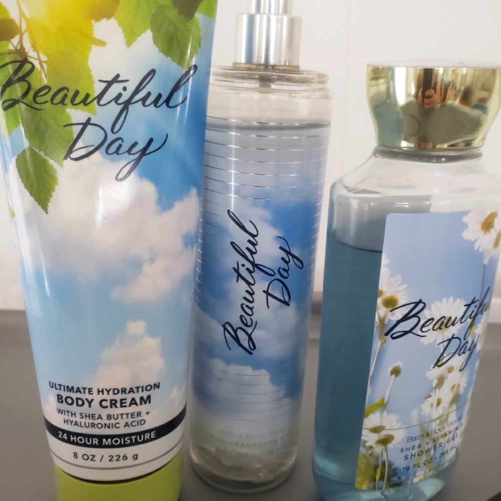 SOLD Beautiful day set